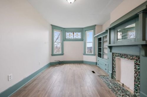 1820 Westmont Ave, Pittsburgh PA 15210-3853 exterior