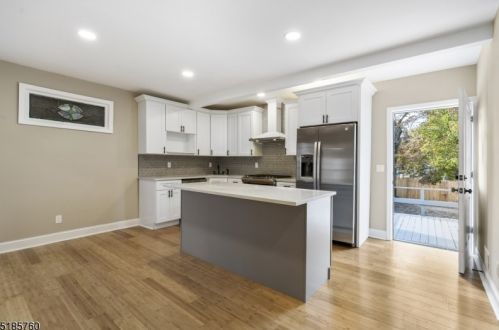 19 Becker Ter, Irvington NJ 07111-1311 exterior