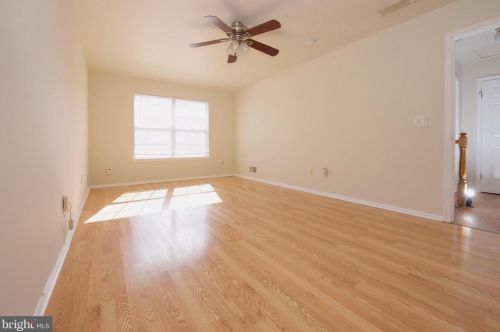 362 Bowler Ct, Piscataway NJ 08854-6649 exterior