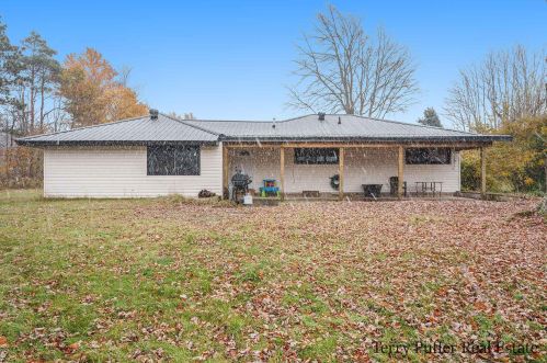 3965 Holton Rd, Meskegon MI  49445-8535 exterior
