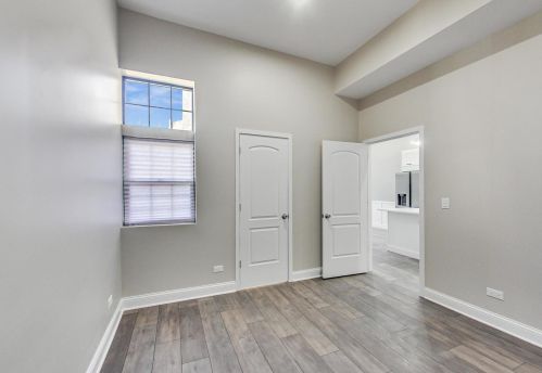 2718 Monroe St, Chicago IL 60624-2661 exterior