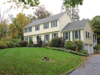 82 Ritch Dr, Ridgefield, CT 06877-2824