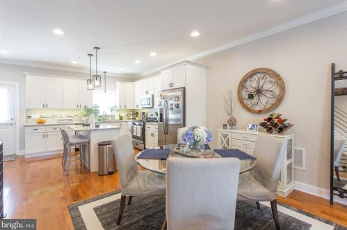 1233 Lawrence St, Philadelphia PA 19140-3348 exterior