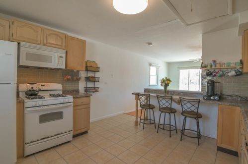 1304 Lorraine Pl, Waukegan IL 60085-1729 exterior