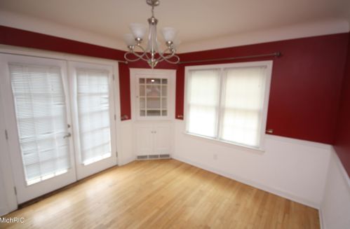 728 Campbell Ave, Kalamazoo MI 49006-3083 exterior