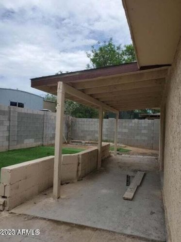 1010 31 Ave, Phoenix AZ 85009-3454 exterior