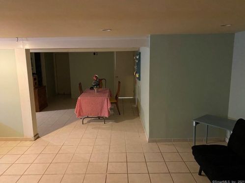 98 Greenwood St, New Britain CT 06051-3326 exterior