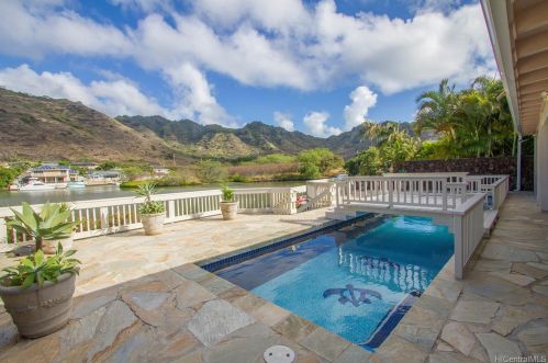 6857 Niumalu Loop, Honolulu, HI 96825-1646