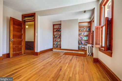 414 7 St, Washington DC 20003-2756 exterior