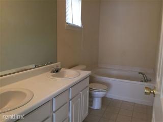 5715 Glass Chimney Ln, Indianapolis IN  46235-6093 exterior