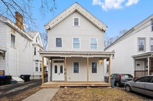 10 Balding Ave, Poughkeepsie NY  12601-2420 exterior