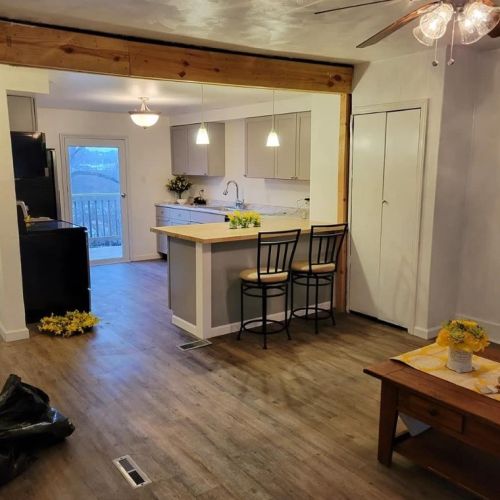 130 Logan St, Pittsburgh, PA 15209-2810