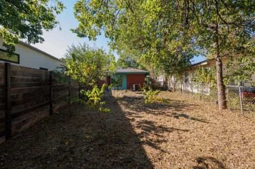 1710 32 St, Austin TX 78705-2115 exterior