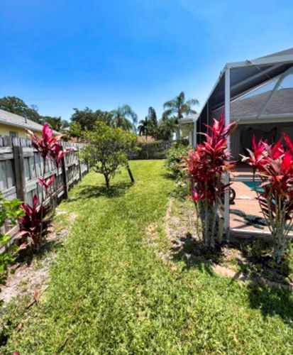 445 Ferris Dr, Fort Pierce FL 34983-1120 exterior