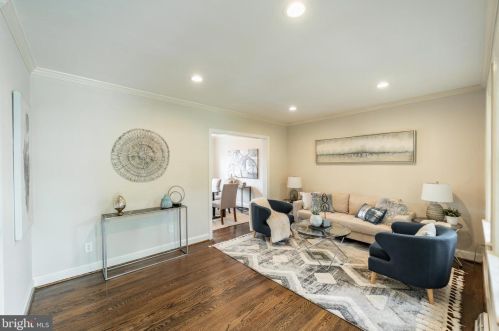 205 Commonwealth Ave, Alexandria VA 22305-2829 exterior