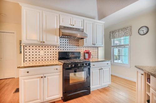 14 Foxcross Cir, Concord NH 03301-6920 exterior