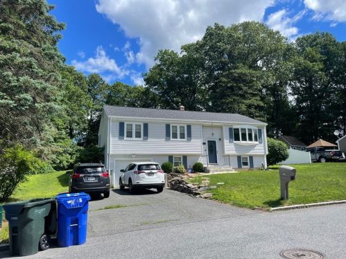 128 Tallyho Dr, Springfield MA  01118-1944 exterior