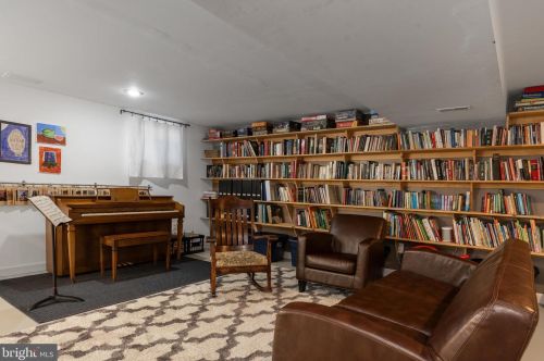 540 Gln Ct, Glen Burnie MD 21061-4733 exterior