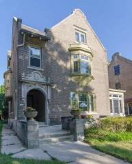 3012 Hackett Ave, Milwaukee WI  53211-3444 exterior