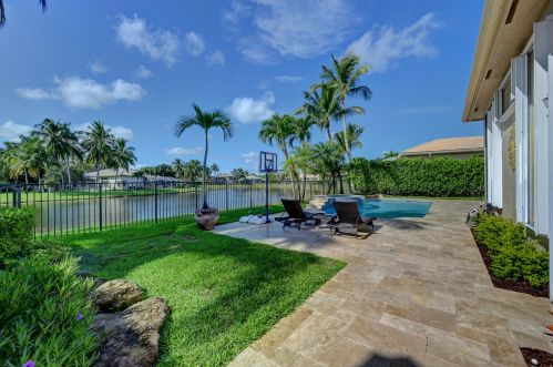 11792 Bayfield Dr, Boca Raton, FL 33498-6204