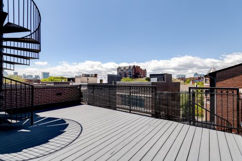 1512 Wieland St, Chicago IL 60610-1233 exterior