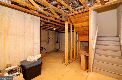 9 Kimberly Dr, Runnemede NJ 08078-2104 exterior