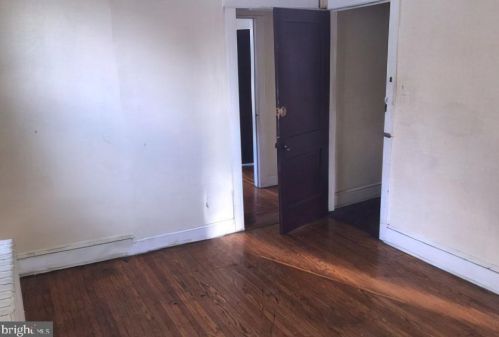 1304 Main St, Darby PA 19023-2619 exterior