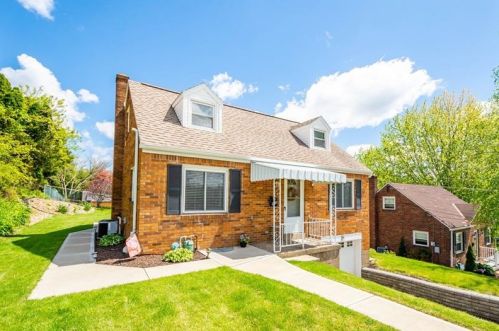 927 Edward Dr, Pittsburgh, PA 15227-3915