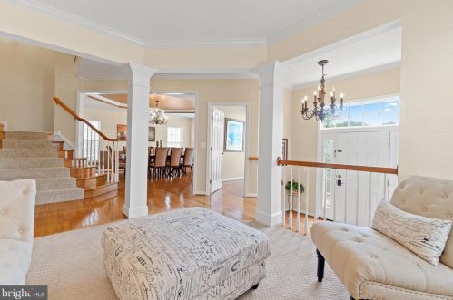 6802 Morning Brk Ter, Alexandria VA 22315-6117 exterior