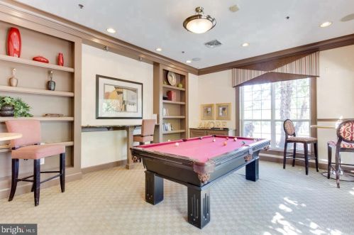 4850 Eisenhower Ave, Alexandria VA 22304-4882 exterior