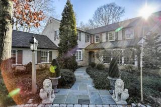 250 Eshelman Rd, Lancaster PA  17601-5645 exterior