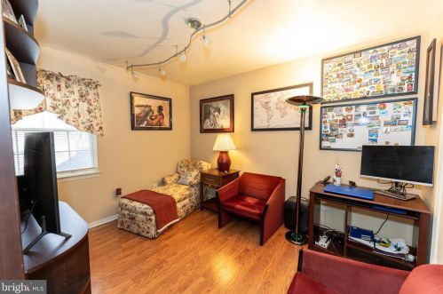 242 Stonebridge Blvd, New Castle DE 19720-6711 exterior