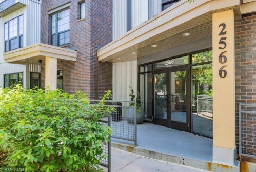 2566 Ellis Ave, Saint Paul MN 55114-1445 exterior