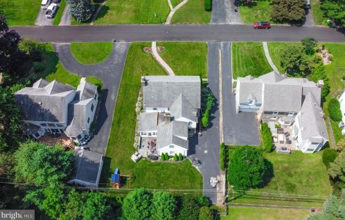 5 Lexington Ave, Pittsburgh PA 15215-3218 exterior