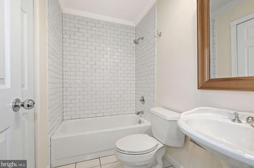 5300 43rd St, Washington DC  20015-2023 exterior