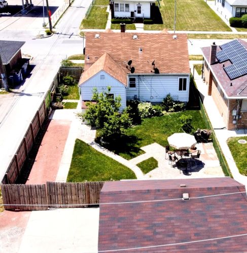 12631 Wood St, Chicago IL 60827-5915 exterior