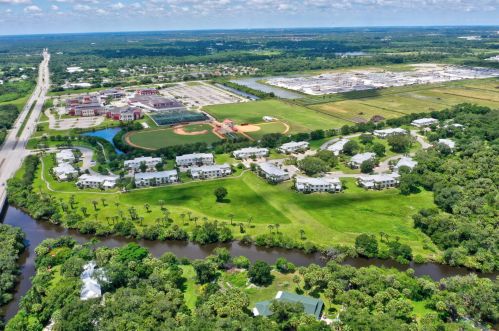 3940 Sabal, Fort Pierce FL 34981-5117 exterior