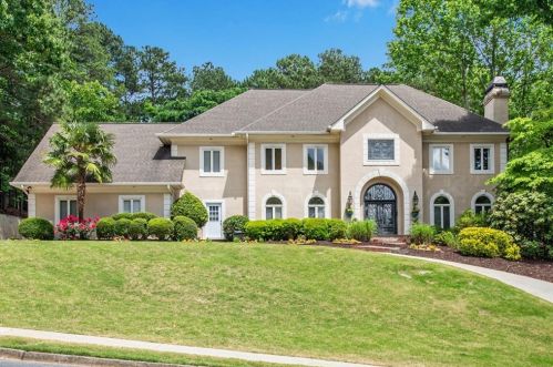 5485 Errol Pl, Atlanta, GA 30327-4871