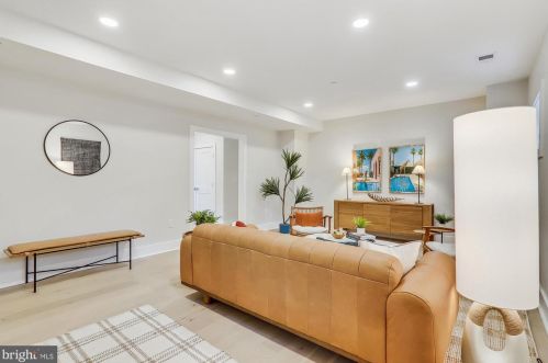 106 Geneva Ave, Silver Spring MD  20910-5105 exterior