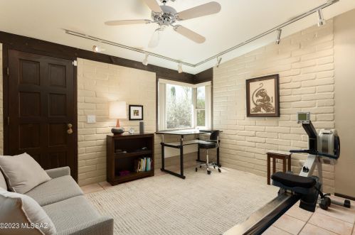 2106 Camino El Ganado, Tucson AZ  85718-4108 exterior