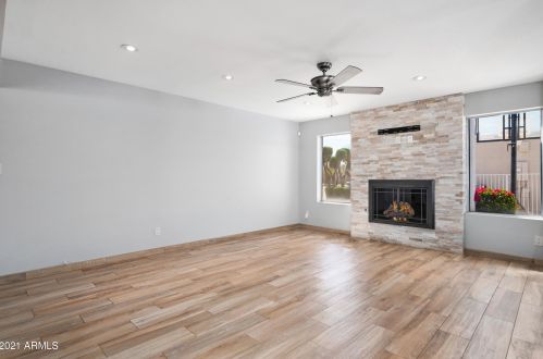 14802 3rd Ave, Phoenix AZ 85027-4747 exterior