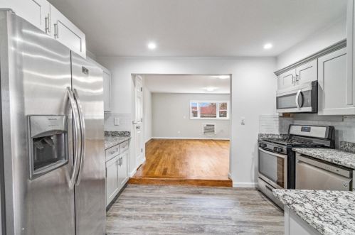 53 Sturgis Rd, Edison, NJ 08817-4071