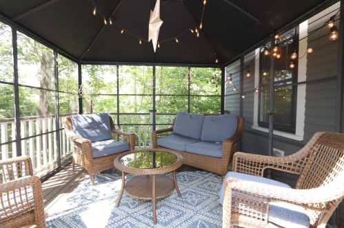 1130 Franklin Pierce Hwy, Barrington NH 03825-7329 exterior