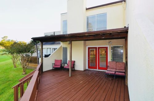 64 April Hl, Montgomery TX 77356-5923 exterior