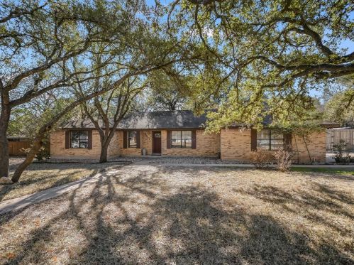 3601 Capistrano Trl, Austin TX  78739-4304 exterior