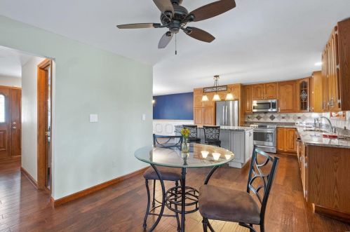 6127 Erb Rd, Saint Louis MO 63129-4505 exterior