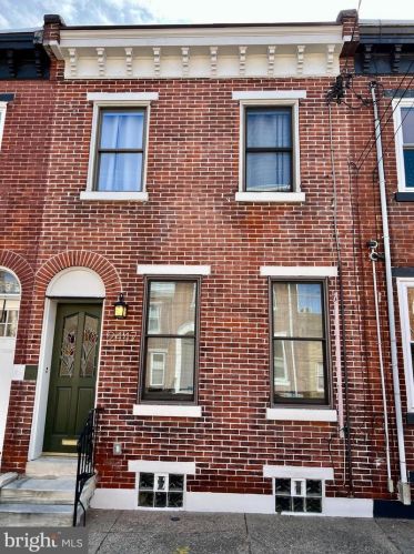 2447 Cedar St, Philadelphia PA  19125-3017 exterior