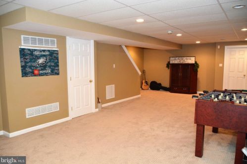 52 Steeplechase Cir, Chester PA 19014-1463 exterior