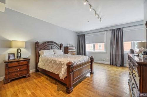 2416 West St, Union City NJ 07087-3798 exterior