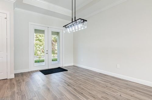 2883 6 St, Naples FL 34120-1331 exterior